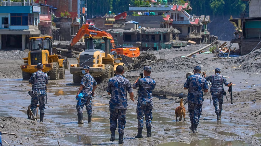 Al menos 469 muertos y 1.400 desaparecidos tras la riada de Nepal y Tíbet