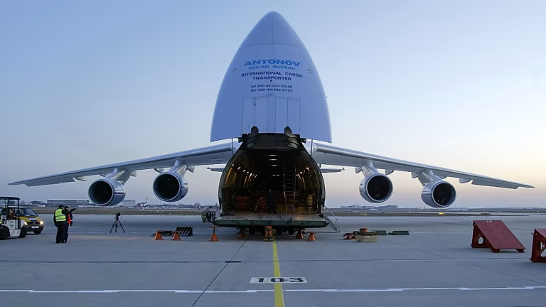 Avistamiento de dron: El hallazgo de explosivos paraliza el aeropuerto alemán de Leipzig/Halle