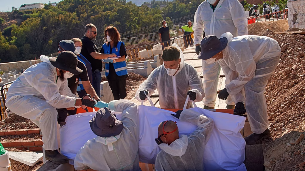 Ceuta entierra a 18 inmigrantes sin identificar tras la crisis fronteriza con Marruecos