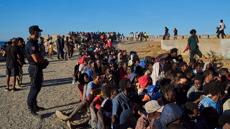 Choque entre Roma y Madrid, el experto en migraciones: “suspender Schengen es una decisión simbólica”