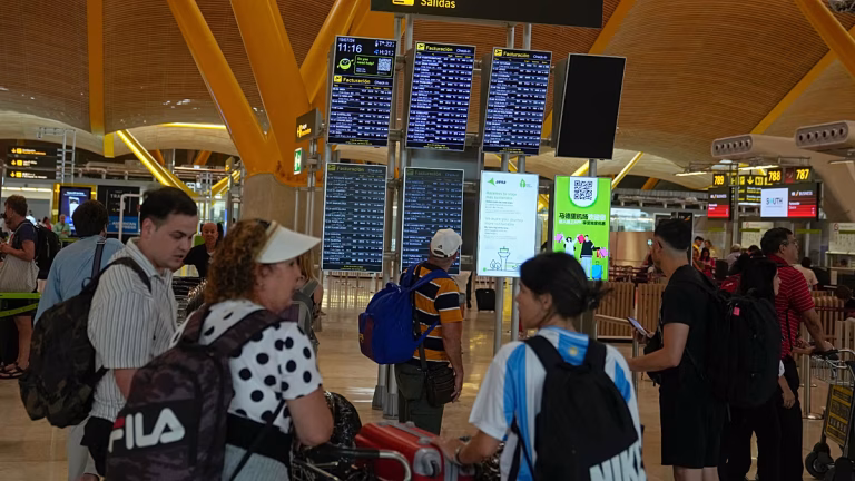Cómo funcionan los controles fronterizos para quienes llegan a España desde Italia