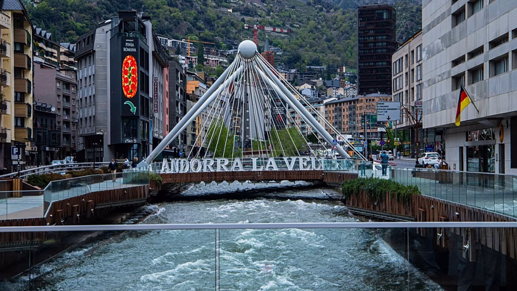 Descubrir Andorra, los mejores planes en el microestado más allá de esquí y compras