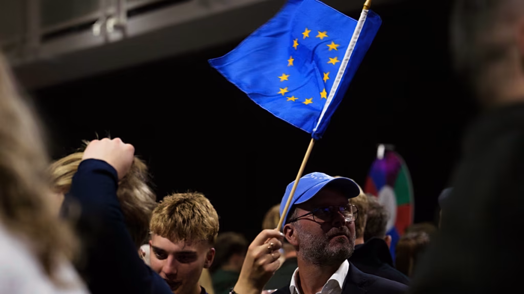 El “no” mantiene una ligera ventaja en el referéndum islandés sobre la adhesión a la UE