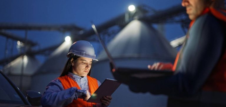 El trabajo nocturno aumenta el riesgo de covid persistente