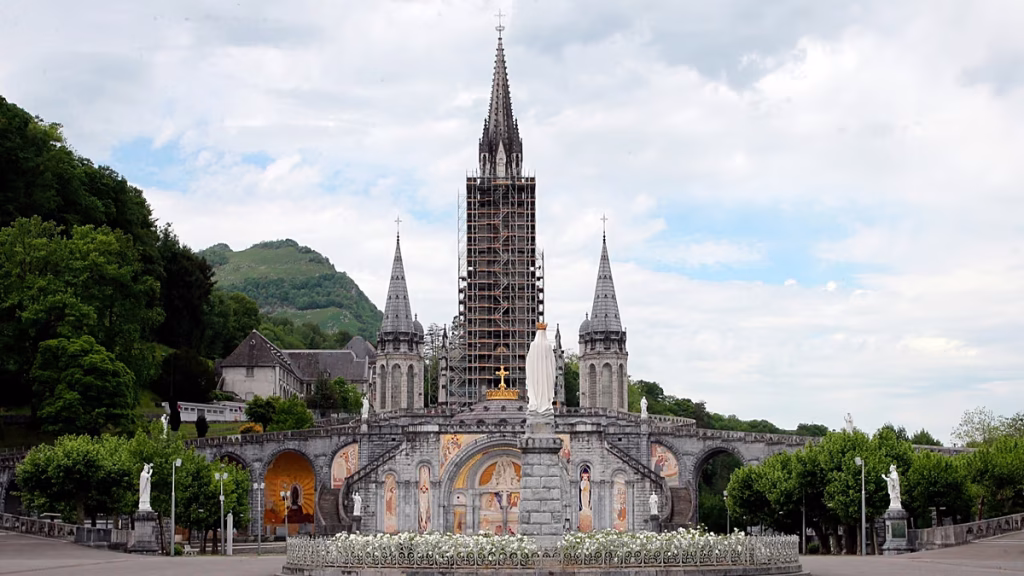 “Eligieron quedarse y amar”: Lourdes recuerda a los monjes de Tibhirine tres décadas después
