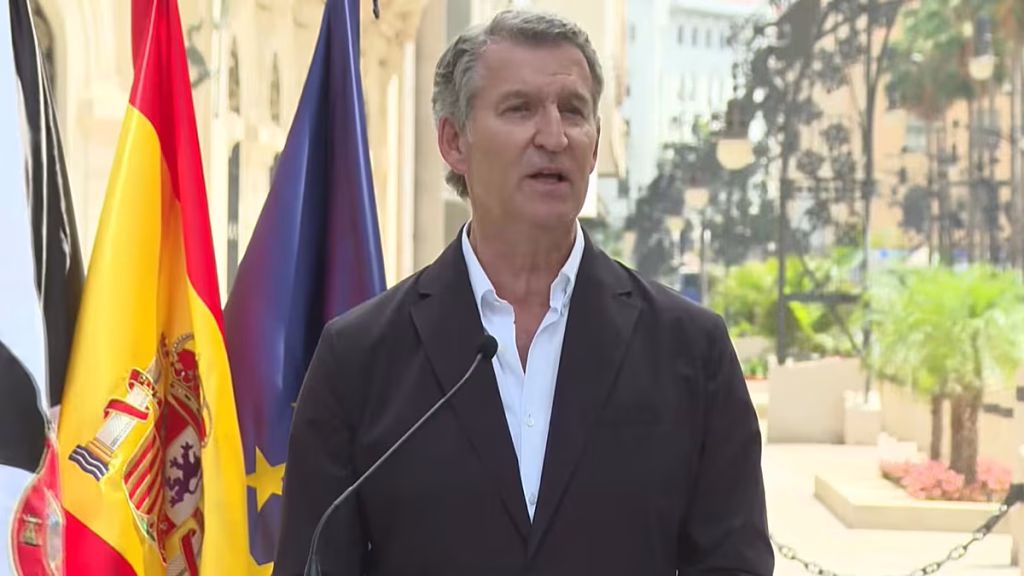 Feijóo acusa a Sánchez de conocer la amenaza migratoria en Ceuta desde principios de semana y no actuar