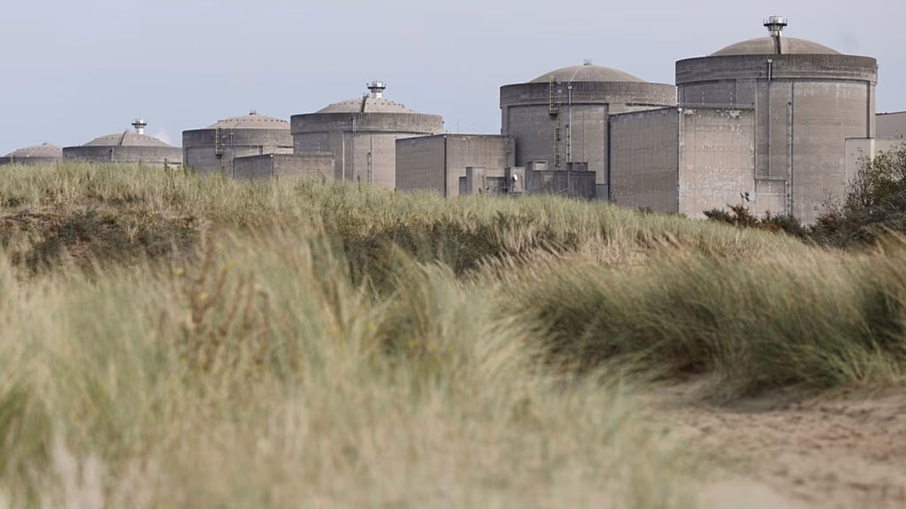 Francia autoriza los primeros trabajos para 2 nuevos reactores nucleares en Gravelines