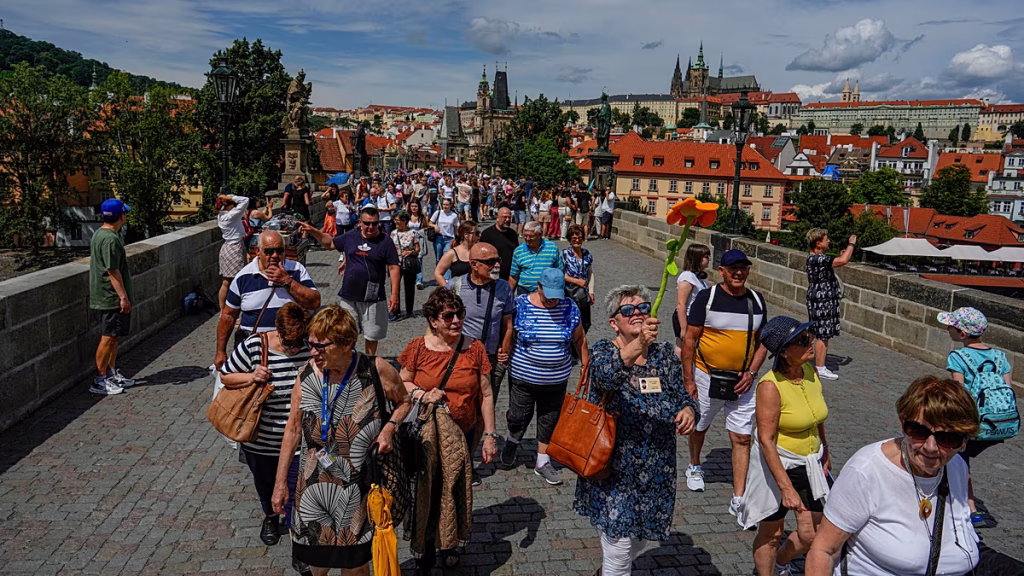 Guías turísticos en alerta: la UE se prepara para otra ola de calor