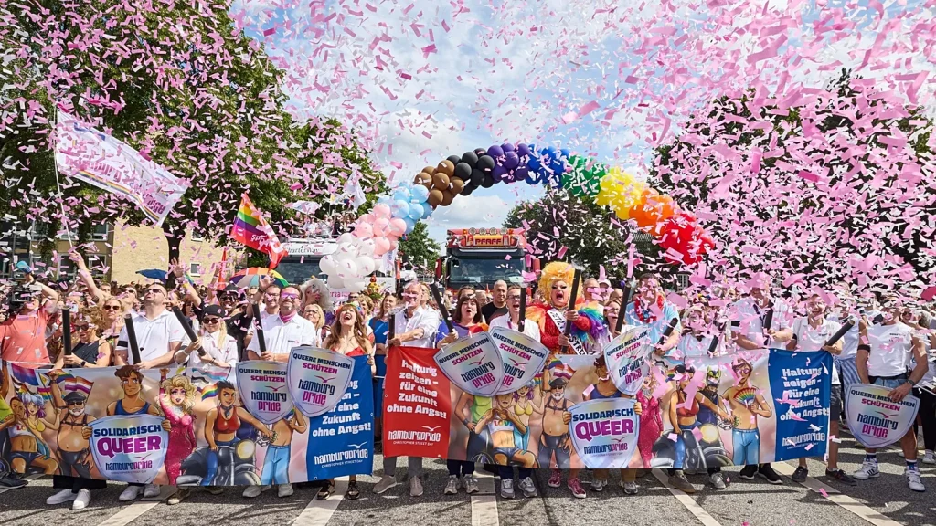 Hamburgo celebra el Orgullo con más seguridad tras el mortal ataque en Berlín hace una semana