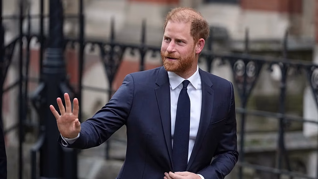 Harry regresa al Reino Unido, pero afronta un duro pago al Daily Mail