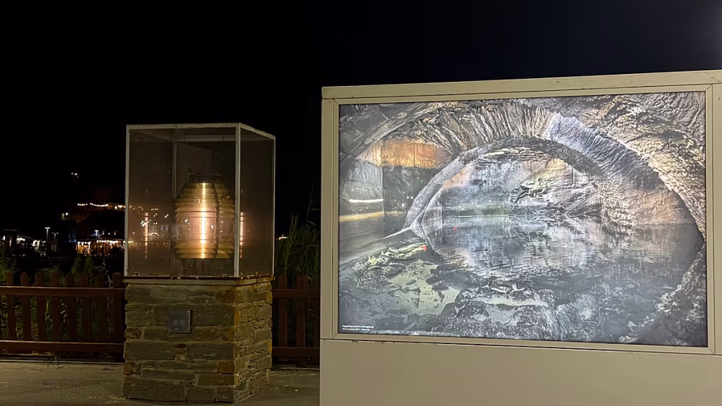 La isla griega de Kea convierte sus calles en un museo al aire libre