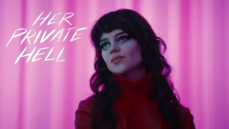 La película de Euronews Culture “Her Private Hell”, aburrida cinta de Nicolas Winding Refn