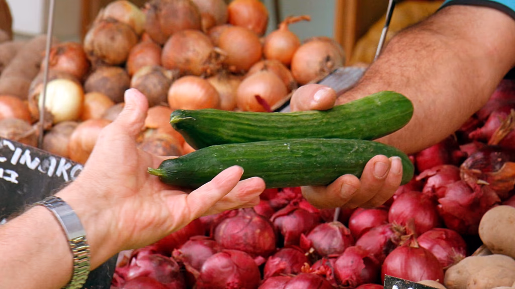 Las patatas, las peras y los macarrones lideran las subidas de precio en agosto tras el fin del IVA reducido