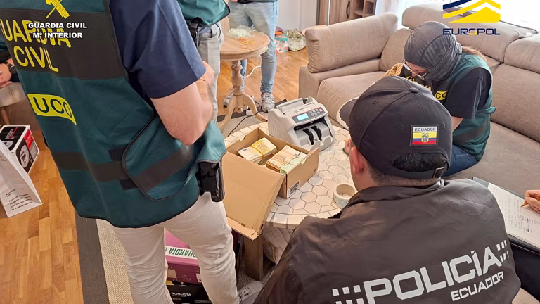 Más de 21 toneladas de cocaína intervenidas en un operativo antidrogas de España y Ecuador