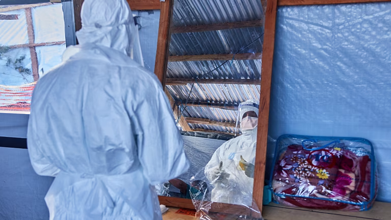 Moderna inicia ensayos de vacuna contra el ébola Bundibugyo con brote activo en Congo