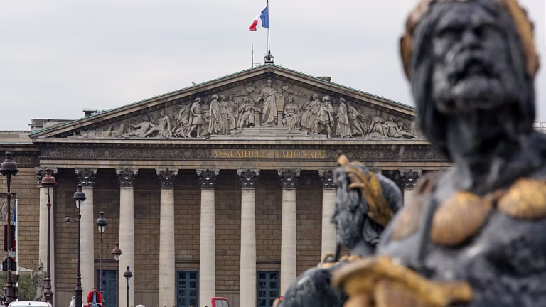 París, casi 100.000 firmas contra el nuevo pabellón de la Asamblea Nacional