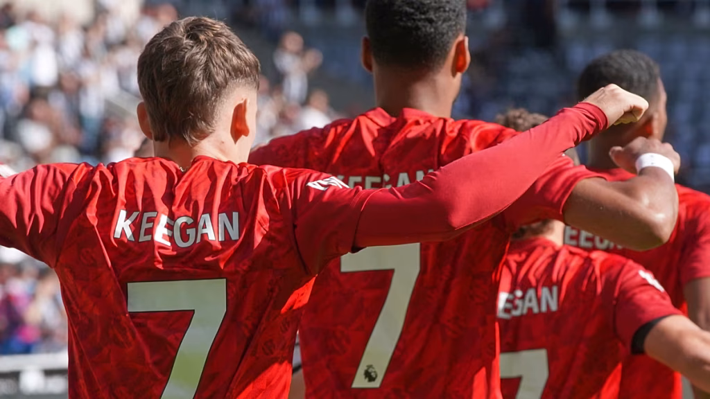 ¿Por qué crece la contratación en clubes de fútbol británicos y aumentan los analistas de datos?