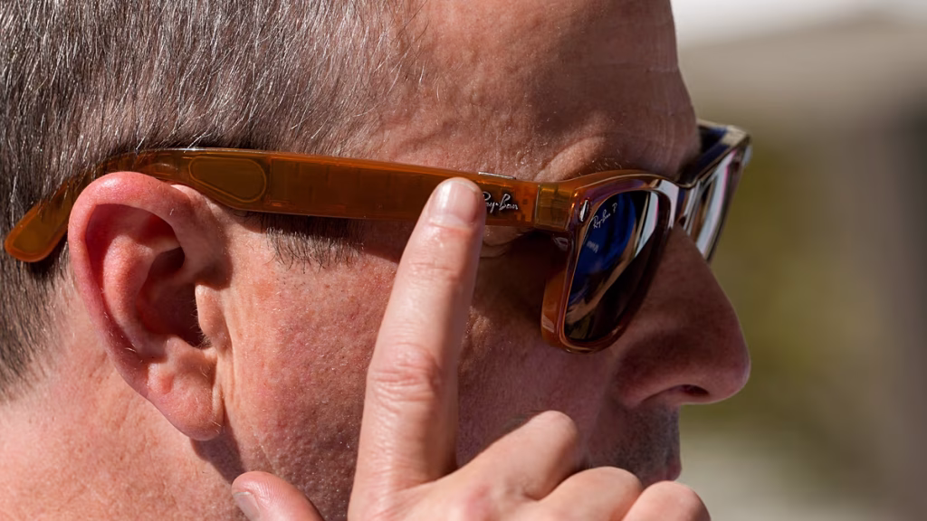 Prohíban las gafas inteligentes de Meta, Amazon sigue vendiendo relojes espía