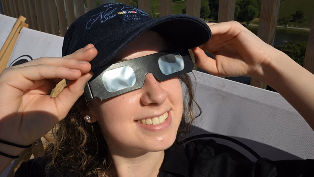 Quiénes no verán el eclipse del 12 de agosto: geografía, nubes o trabajo