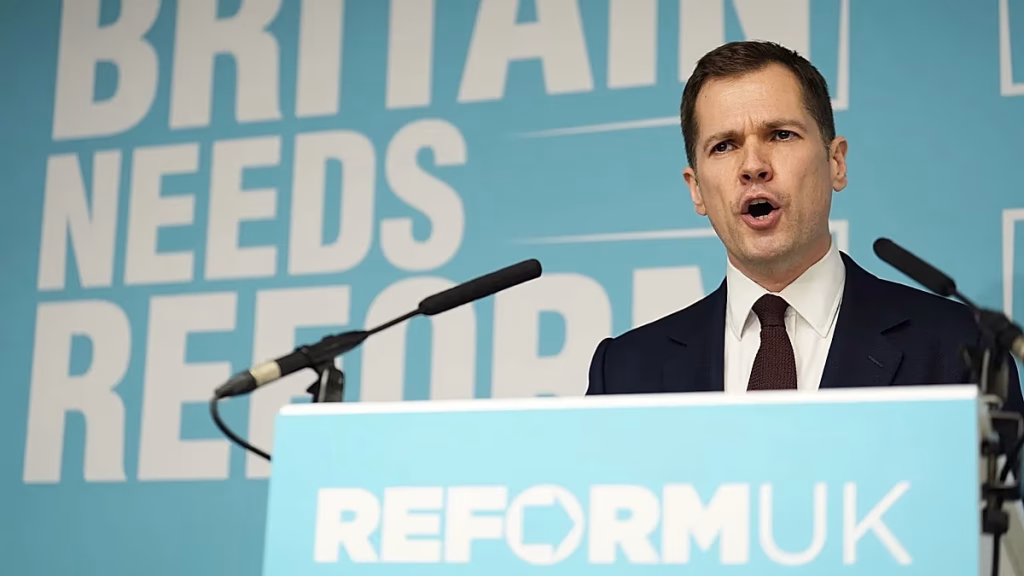 Reform UK promete quitar las ayudas a extranjeros, incluidos ciudadanos de la UE