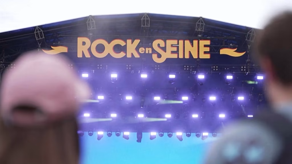 Rock en Seine, la audiodescripción son los ojos de las personas con baja visión