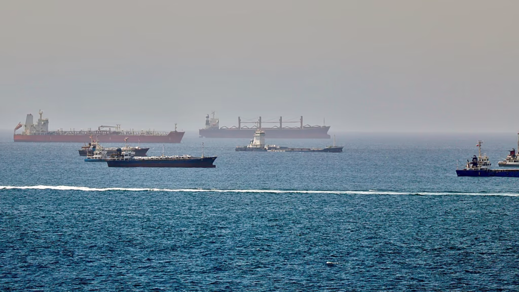 Segundo buque de GNL qatarí alcanzado en Ormuz en 1 mes, se amplía la fuerza mayor