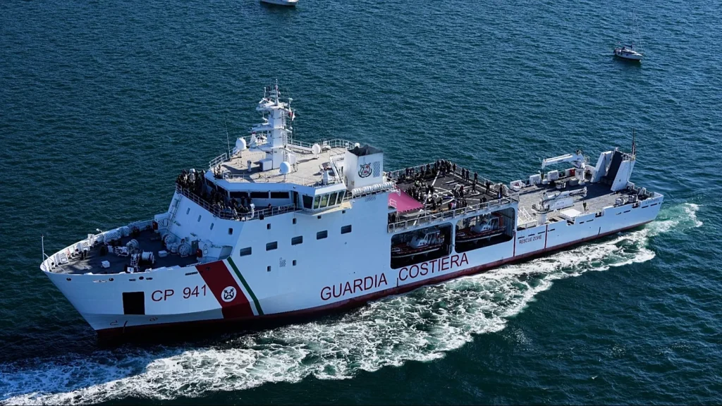 Un empresario español desaparece tras caer al mar entre Sicilia y Grecia: su mujer estuvo 3 días a la deriva
