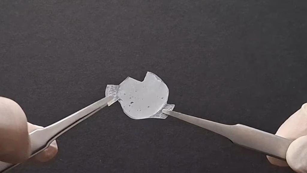 Un nanomaterial español consigue bajar 12,9ºC la temperatura de una superficie sin electricidad