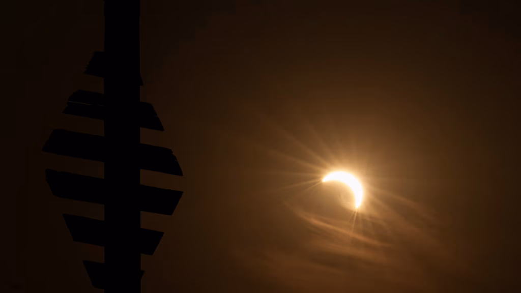 Vídeo a cámara rápida del eclipse solar parcial desde el Real Observatorio de Greenwich