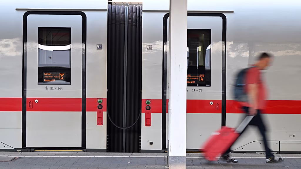 Al menos 2 heridos en una explosión en la estación de tren de Augsburgo (Alemania)