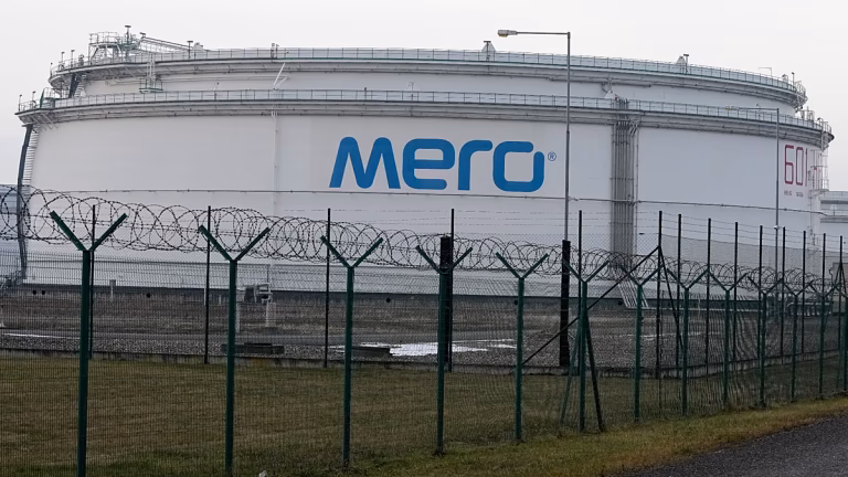 Chequia limita márgenes del combustible y baja el impuesto al diésel