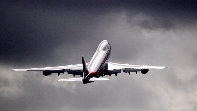 El aeropuerto de Luxemburgo reanuda sus operaciones tras la suspensión por drones no autorizados