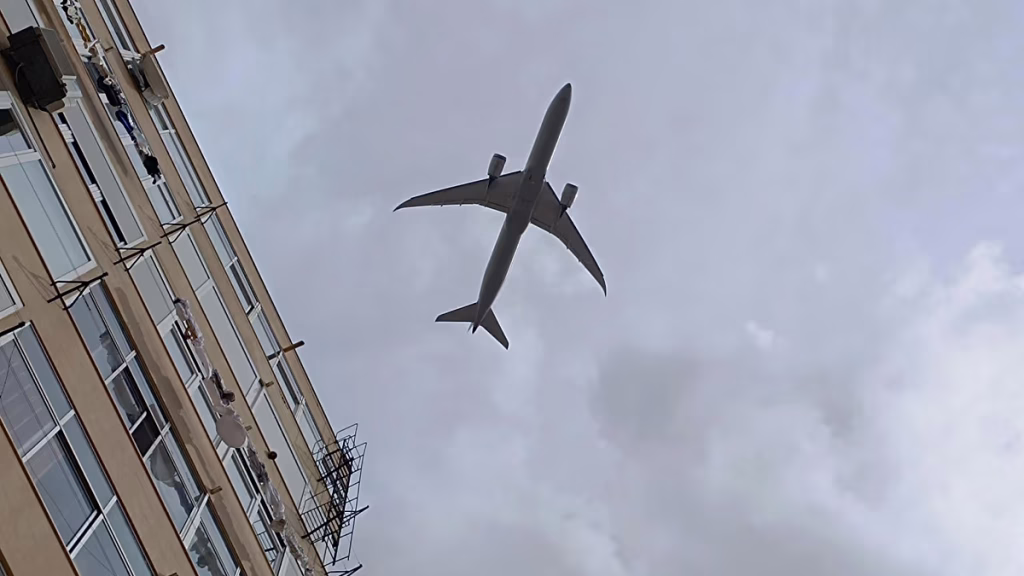 “El cielo desde mi azotea”: un portugués crea una plataforma que rastrea los aviones sobre Lisboa