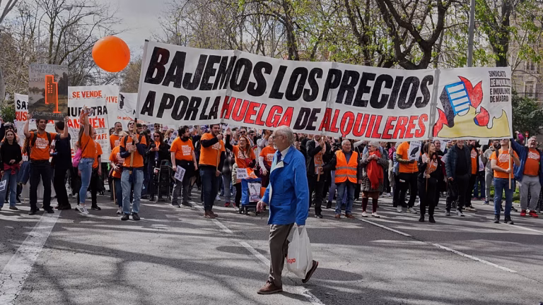 El ‘efecto Maricarmen’: los inquilinos se reúnen en Madrid y se plantean una huelga europea de alquileres