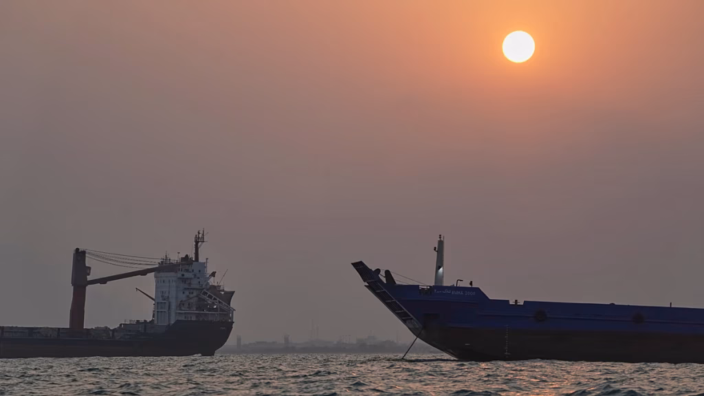 El petróleo vuelve a superar los 100$ por barril, se intensifica el choque EEUU-Irán