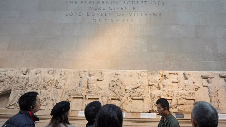 El primer ministro griego reabre el debate sobre los Mármoles del Partenón expuestos en el Museo Británico