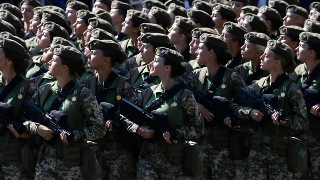 ¿Exige la UE a Ucrania movilizar a las mujeres para la guerra? Esto es lo que sabemos