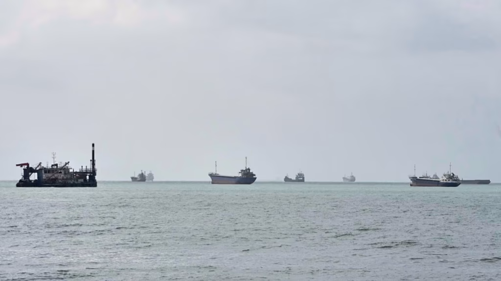 Fuerzas iraníes atacan dron naval estadounidense que intenta entrar en el estrecho de Ormuz