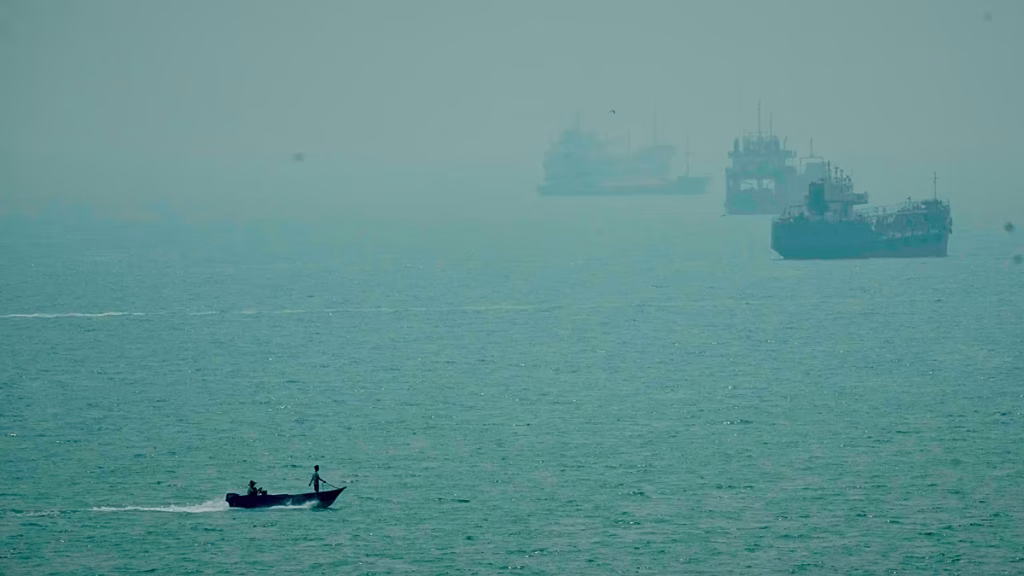 Qatar advierte de un impacto “catastrófico” si los hutíes bloquean Bab el Mandeb tras el cierre de Ormuz