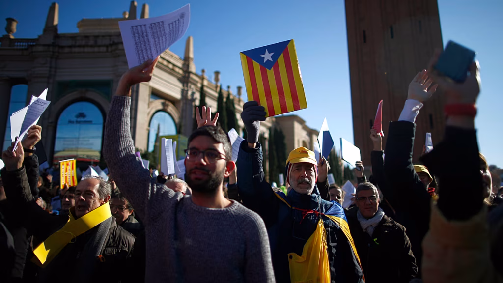 “Separatistas catalanes contra separatistas catalanes”: la polarización política ensombrece la Diada