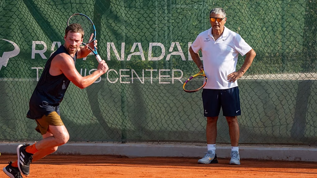 Toni Nadal pide cambiar las reglas del tenis: “Las raquetas deberían ser más pequeñas”