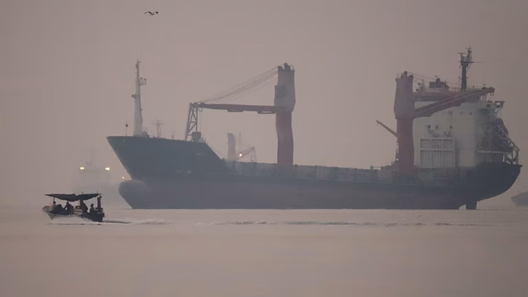 Banco Mundial: las economías del Golfo se contraen por la guerra en Irán pese al alza del petróleo