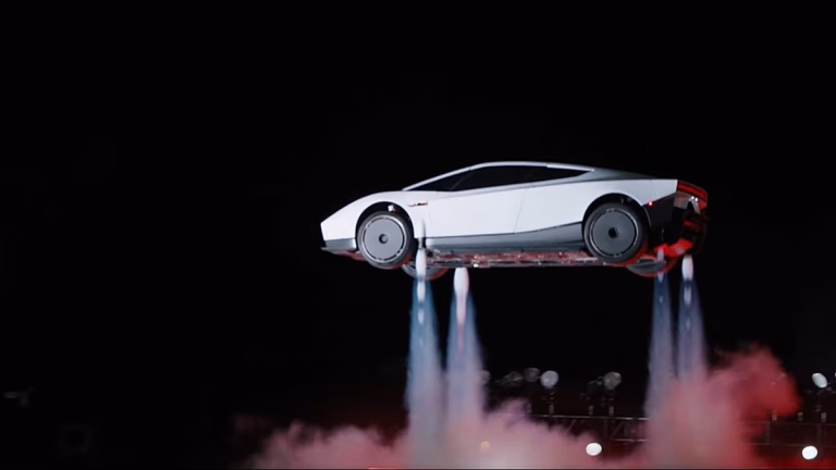“Bueno, ha funcionado”: Elon Musk presenta el nuevo Tesla Roadster que puede volar