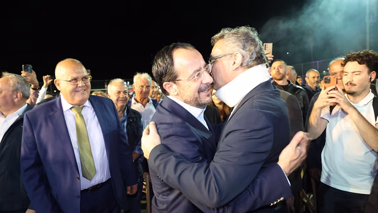 Chipre escenifica un mensaje de unidad en el festival bicomunal en Pyla