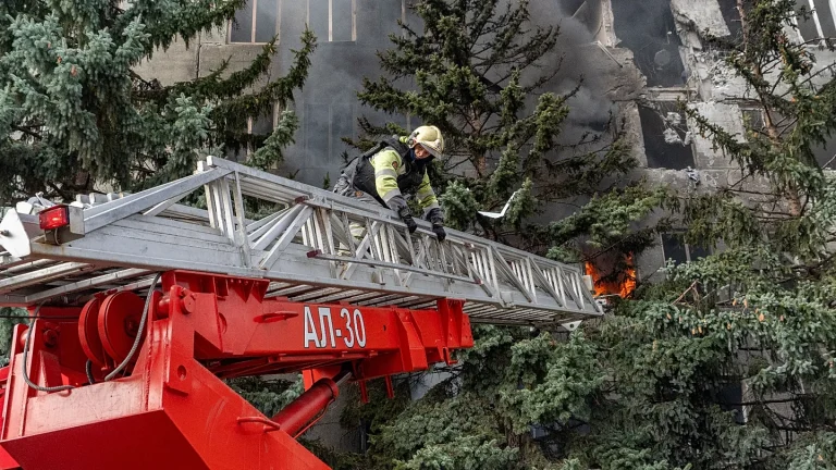 El Ejército ruso ataca Sloviansk y Kiev y drones ucranianos golpean tercer centro de datos de Yandex