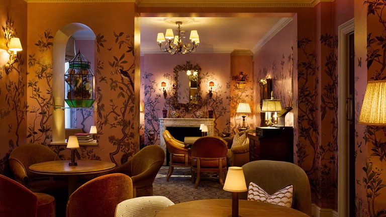 El emblemático hotel londinense Dukes reabrirá a mediados de 2027
