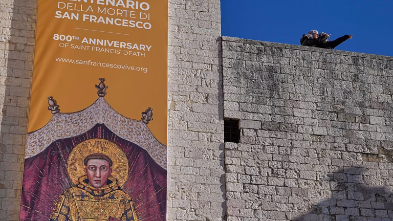 En Asís, las celebraciones por el octavo centenario de la muerte de San Francisco