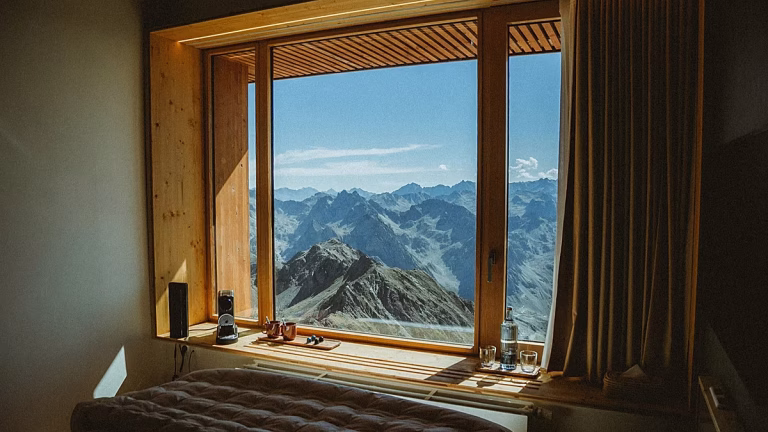 Habitaciones con vistas: el hotel más alto de Francia acaba de abrir en los Pirineos