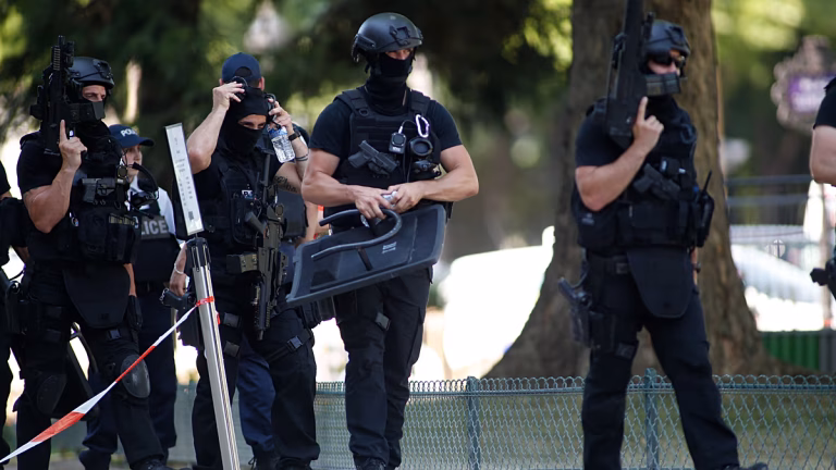 Jornada de ira en Francia con escenas de caos en París y varias ciudades