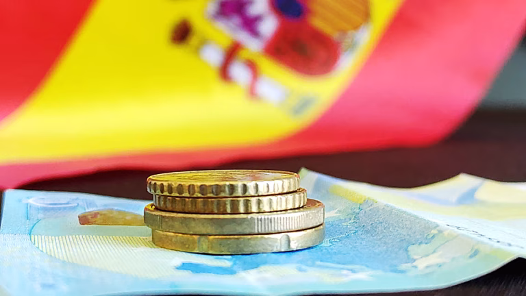 La carga fiscal sobre el salario medio en España ya supera el 53% según un estudio